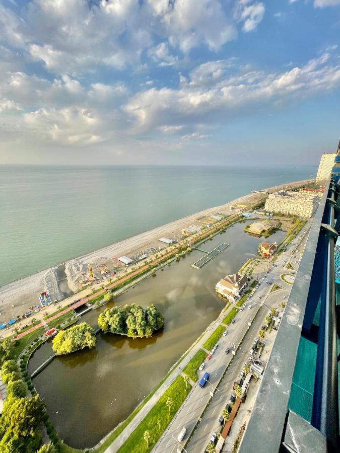 Orbi City Suites Batumi Exterior foto