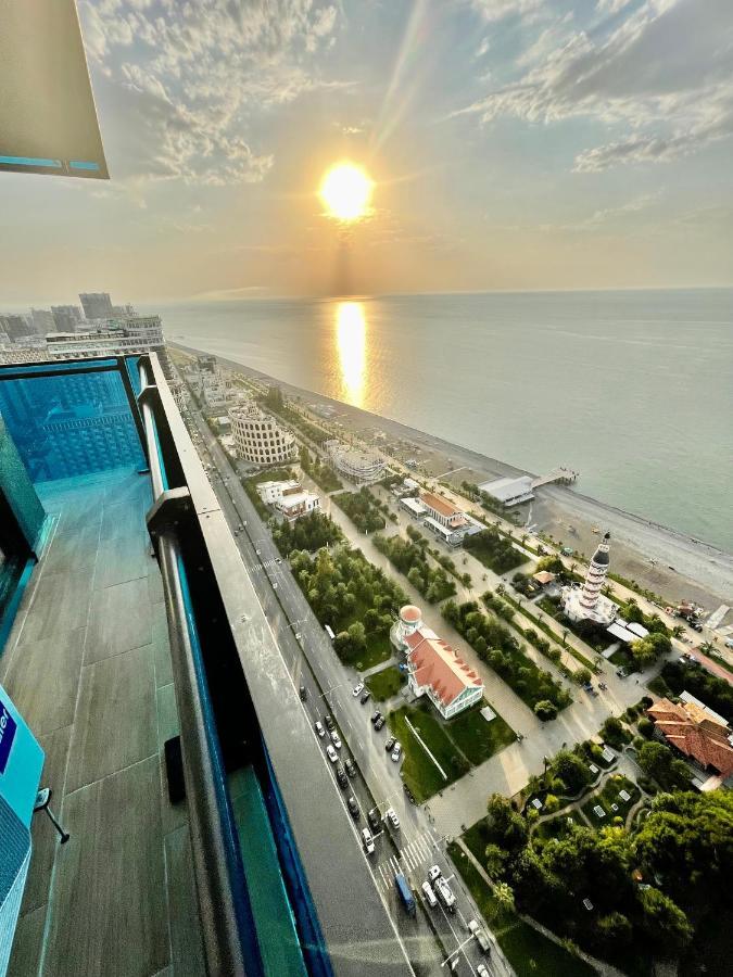 Orbi City Suites Batumi Exterior foto