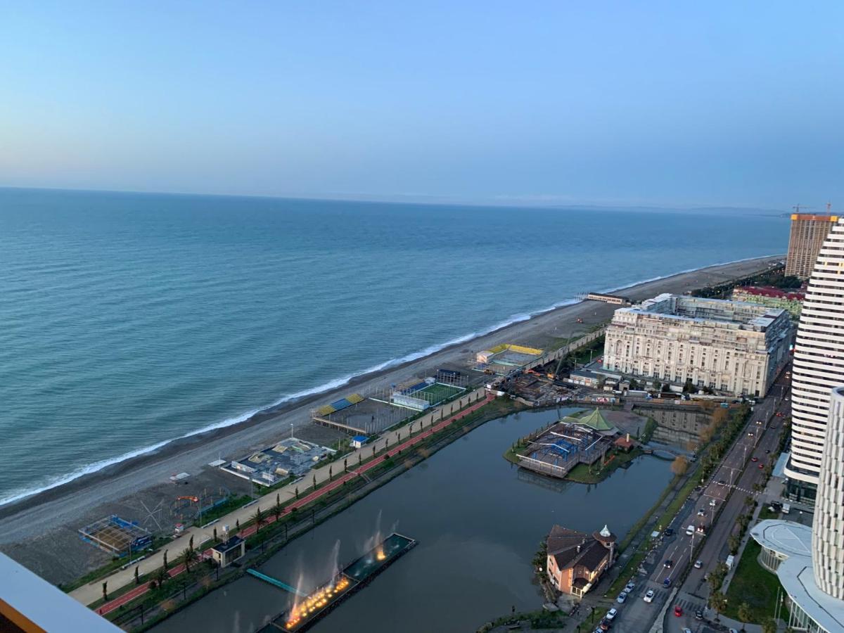 Orbi City Suites Batumi Exterior foto